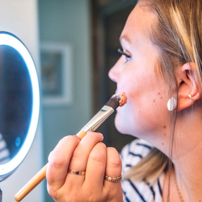 Bamboo Mask Brush with natural bristles