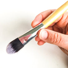 Bamboo Mask Brush with natural bristles